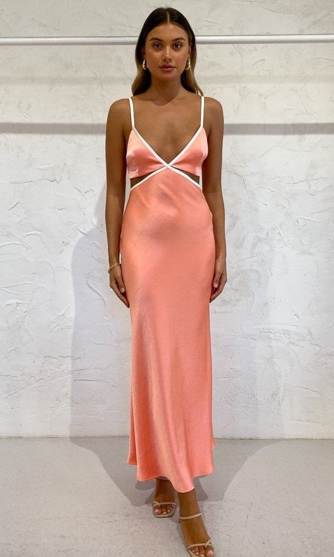 bec & bridge veronique maxi dress The stunning Bec And Bridge Veronique Maxi Dress in Sand Available for rent in both Champagne and Blue!