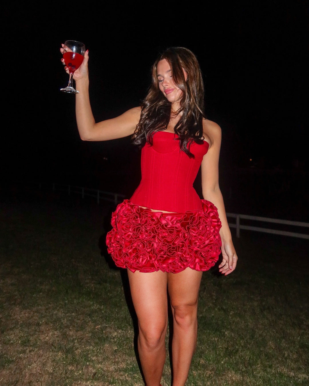 Rose Paradise Set - First Date Rentals