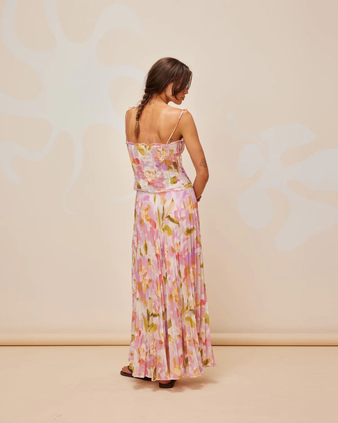 Morgan Pleat Set - First Date Rentals