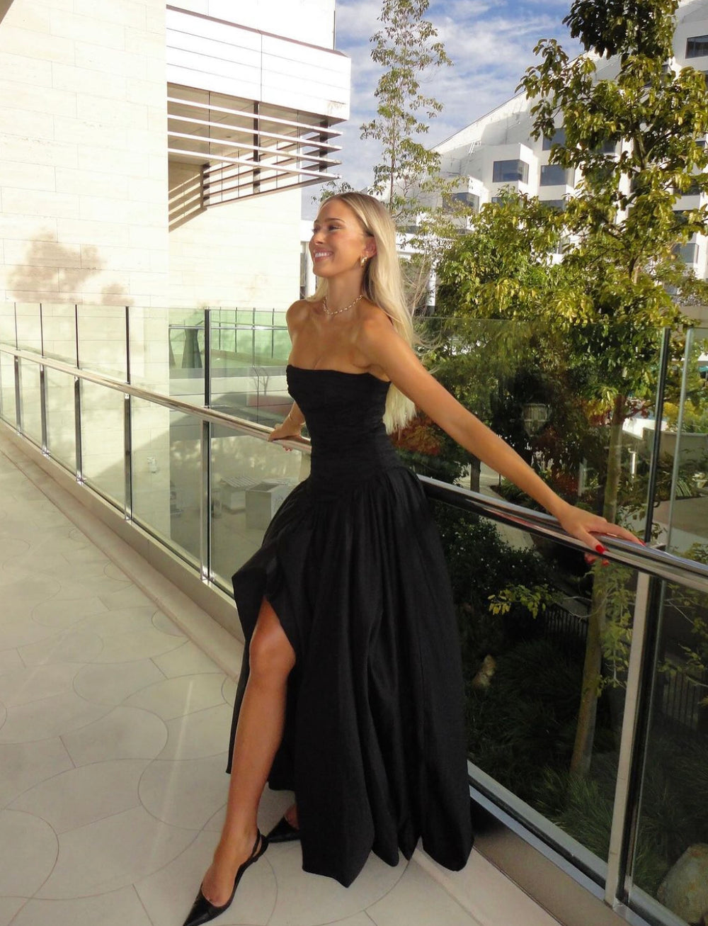 Violette Bubble Hem Maxi Dress (Black) - First Date Rentals