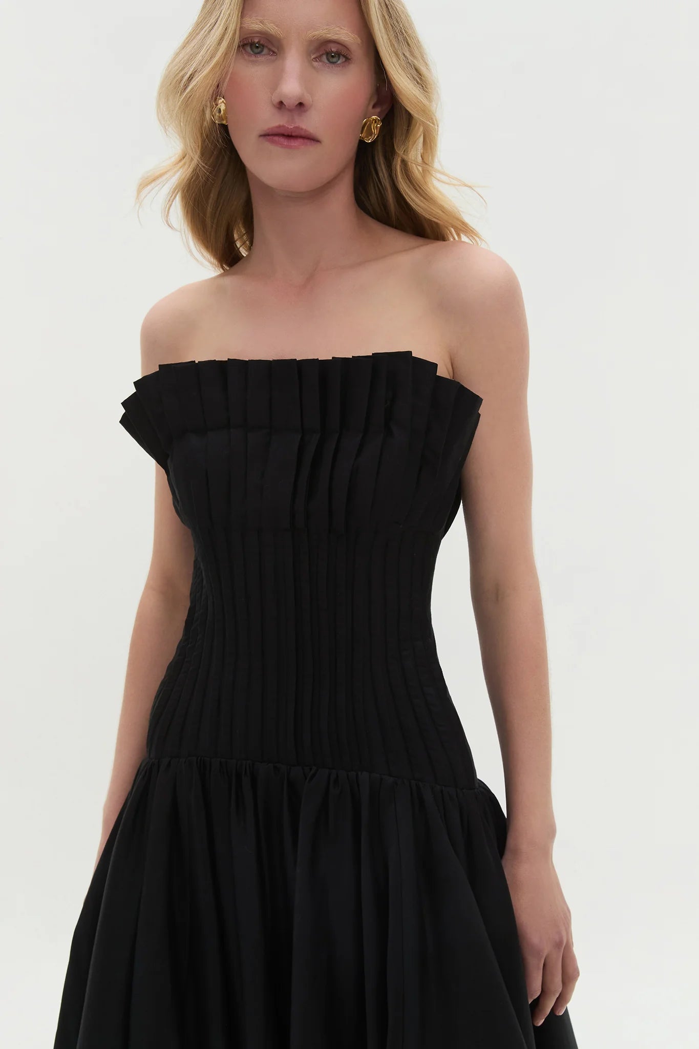 Ivy Bubble Hem Gown (Black)