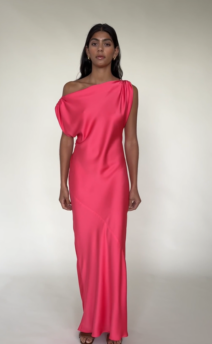 Tilt Dress (Rosie) - First Date Rentals