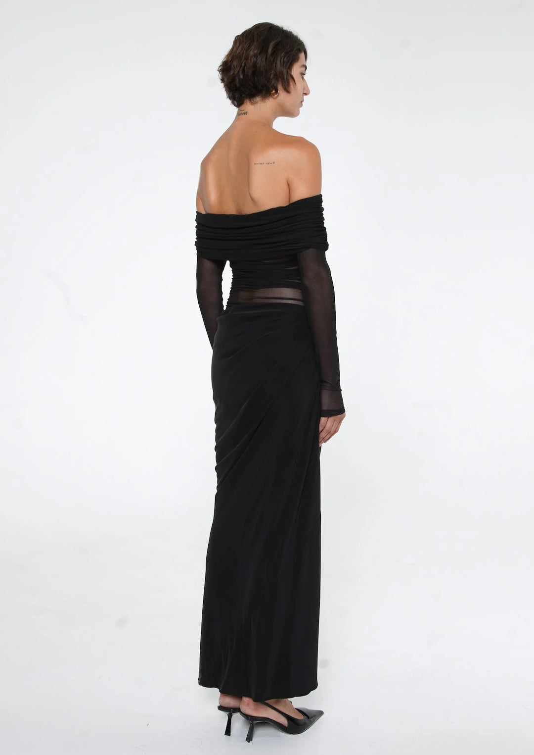 Yasmin Off-Shoulder Maxi Dress (Black) - First Date Rentals