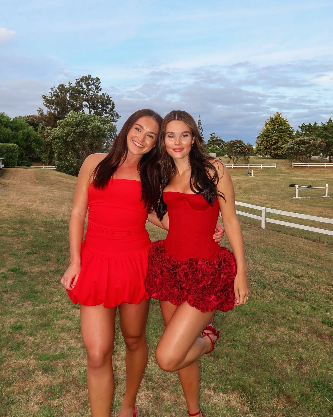 Rose Paradise Set - First Date Rentals