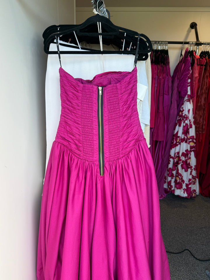 Violette Bubble Hem Maxi Dress (Magenta) - First Date Rentals
