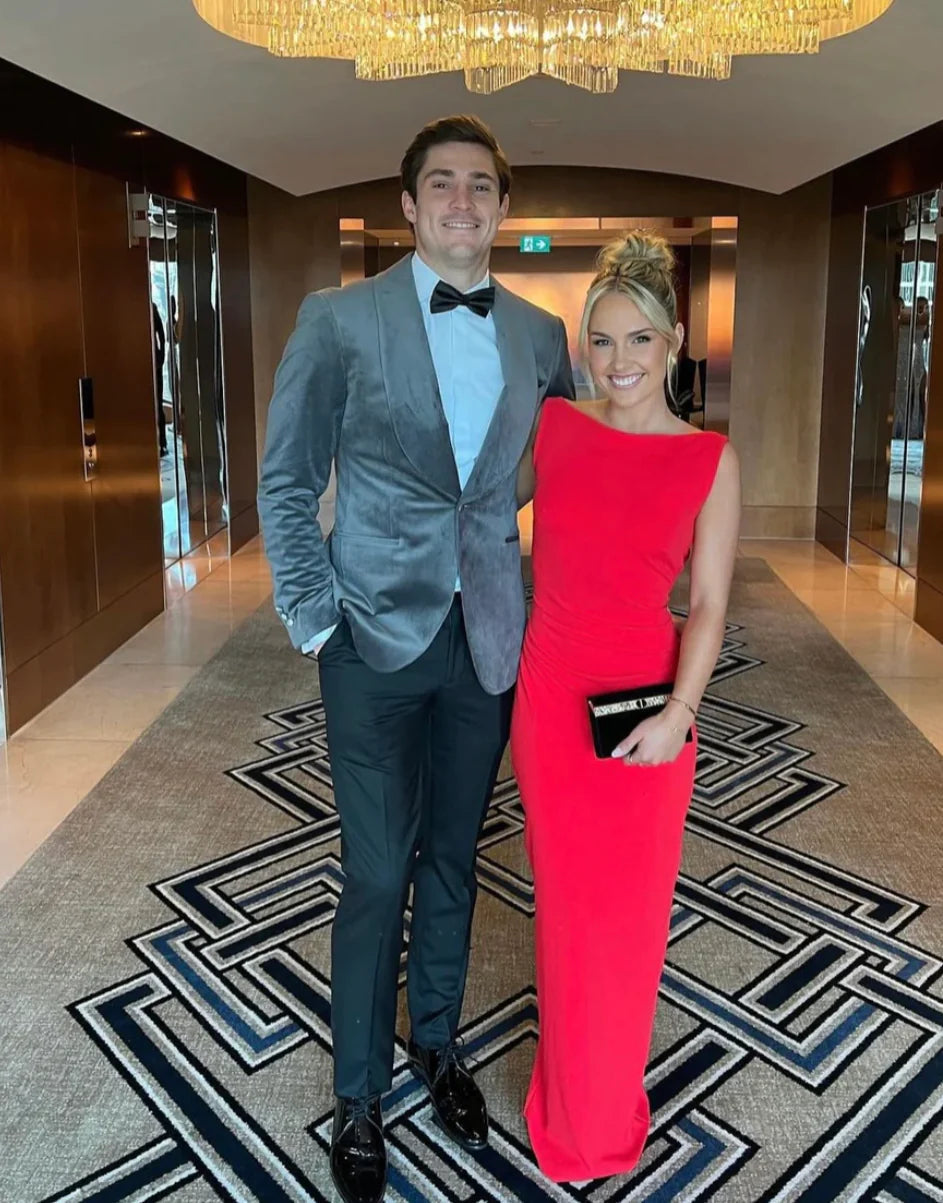 Verona Gown (Red) - First Date Rentals