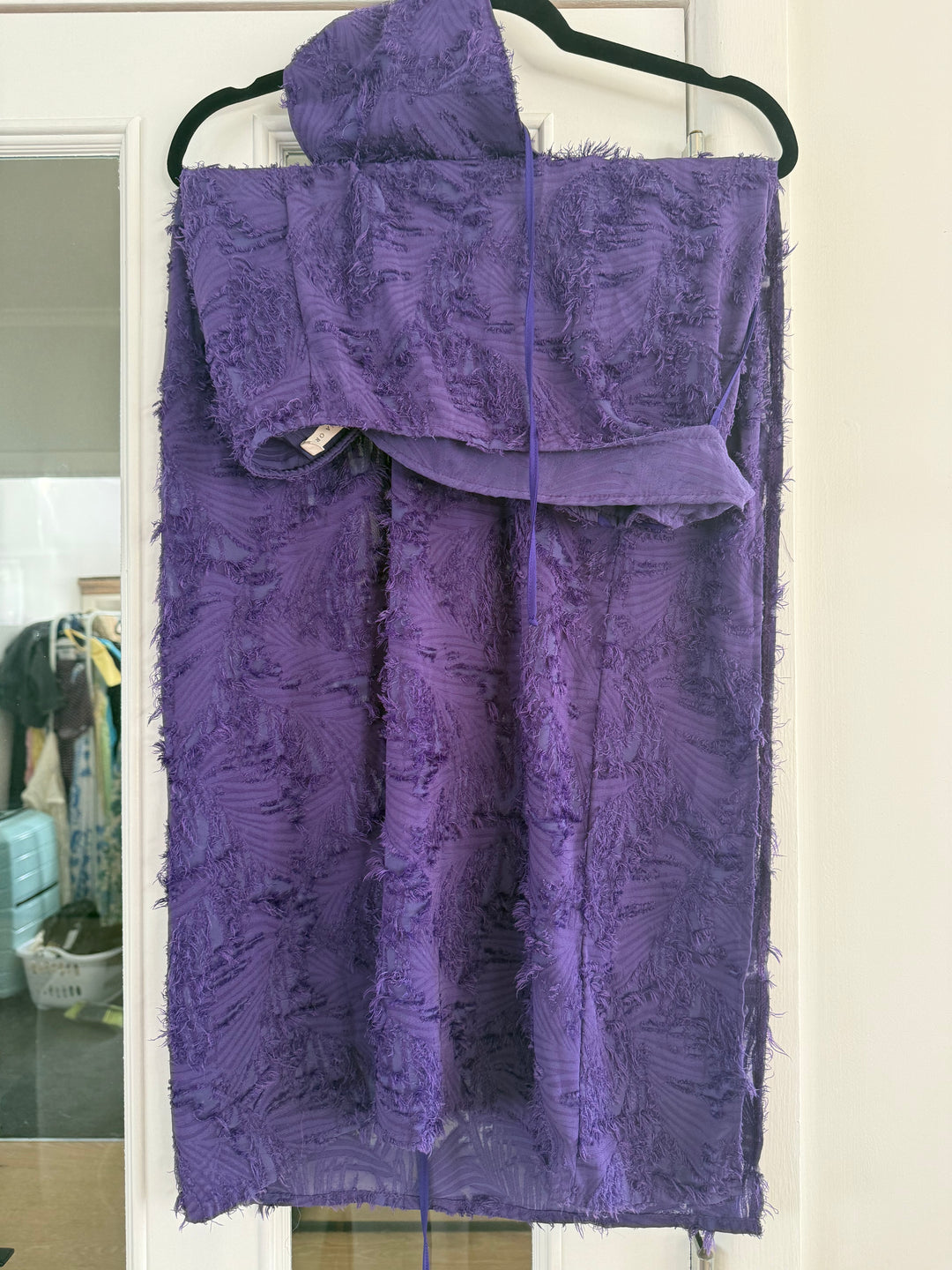 Issi Set FOR SALE