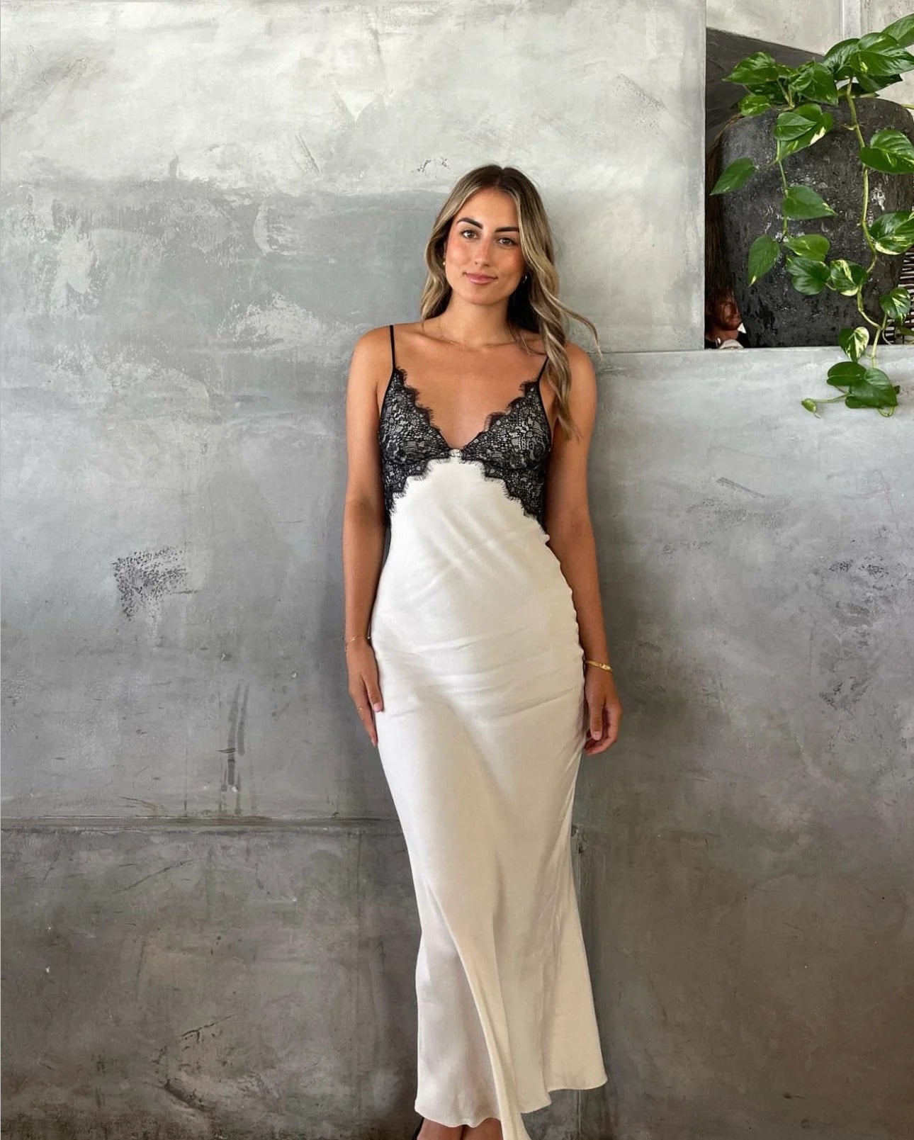 Emery Lace Maxi Dress (Ivory/Black) - First Date Rentals Emery Lace Maxi Dress (Ivory/Black) - First Date Rentals