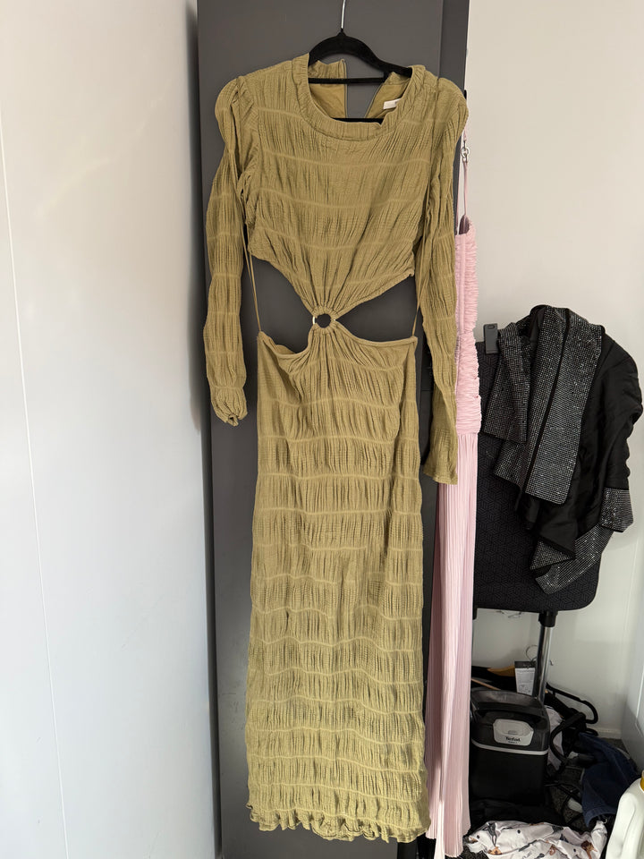 MIRELLA RING DRESS FOR SALE - First Date Rentals