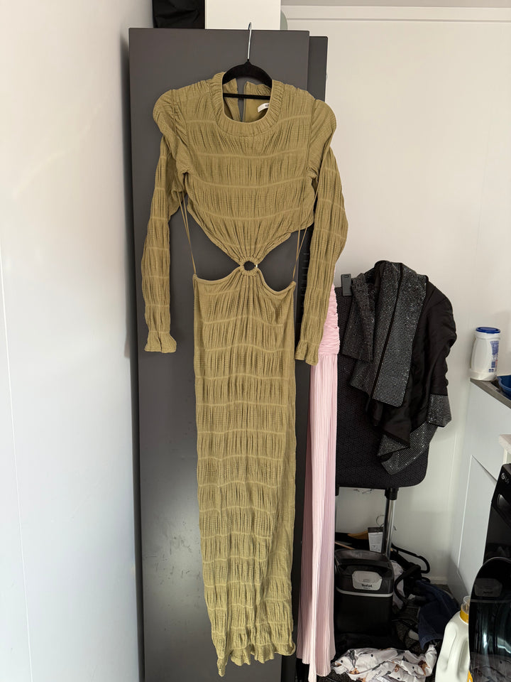 MIRELLA RING DRESS FOR SALE - First Date Rentals