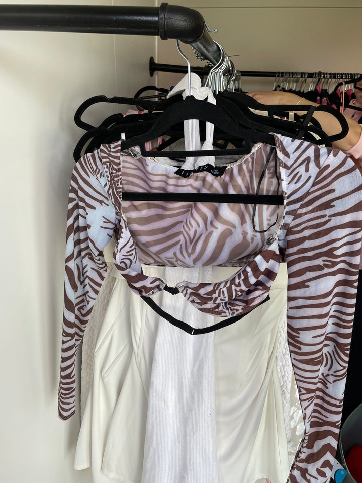 Zebra Crop FOR SALE - First Date Rentals