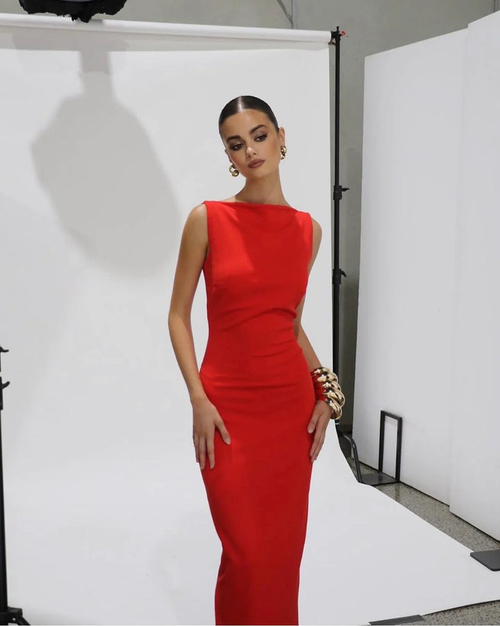 Verona Gown (Red) - First Date Rentals