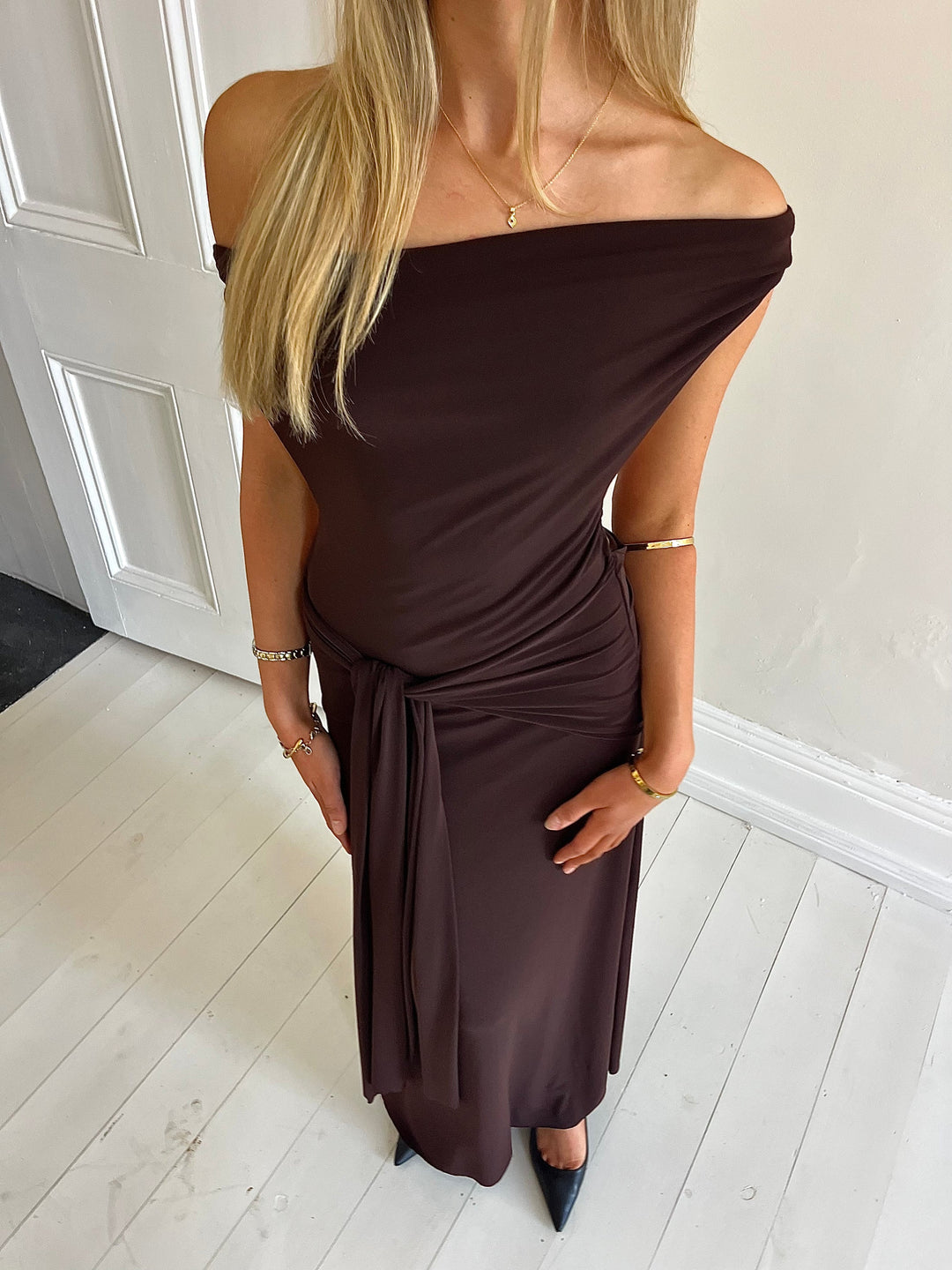 Nadia Dress (Brown) - First Date Rentals