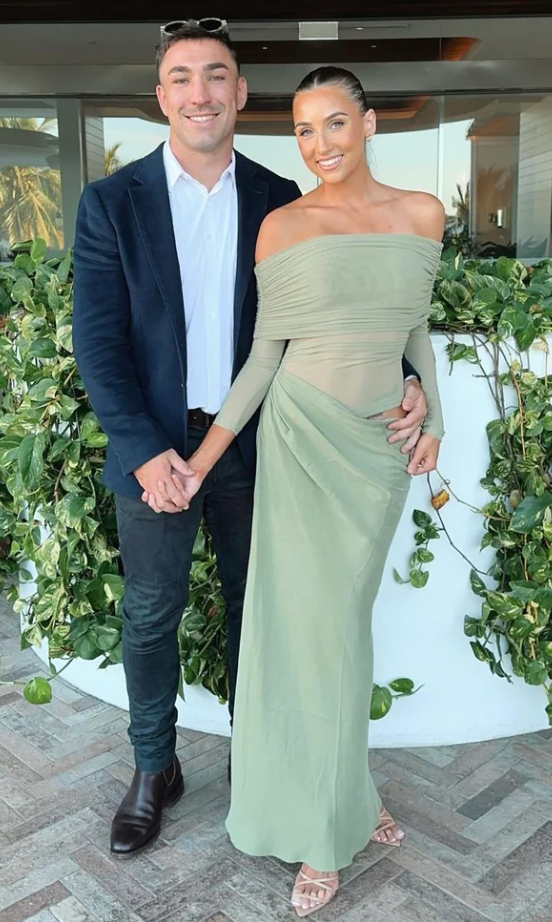 Yasmin Off-Shoulder Maxi Dress (Green) - First Date Rentals