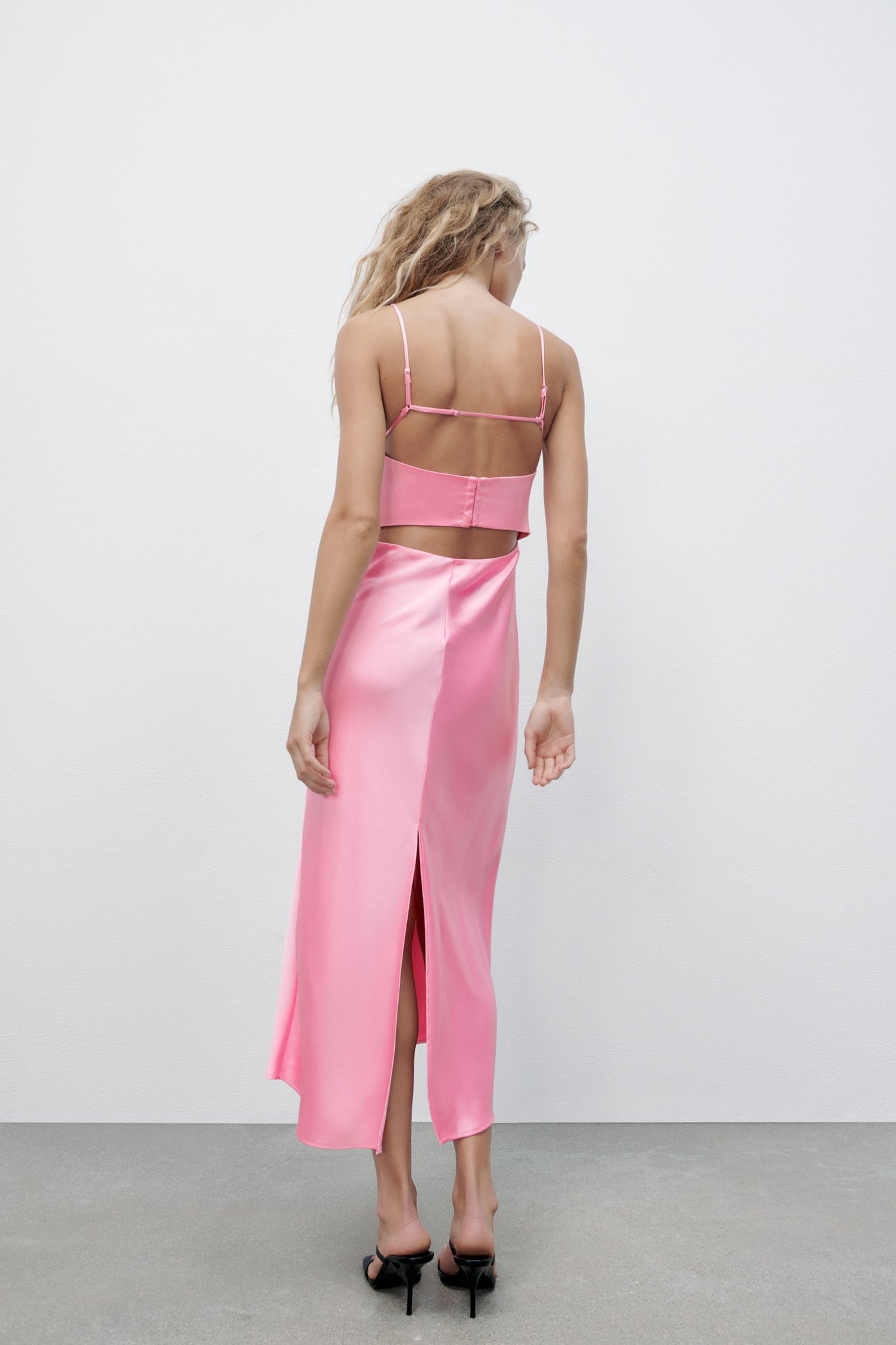 Satin Effect Cut Out Midi (Pink)
