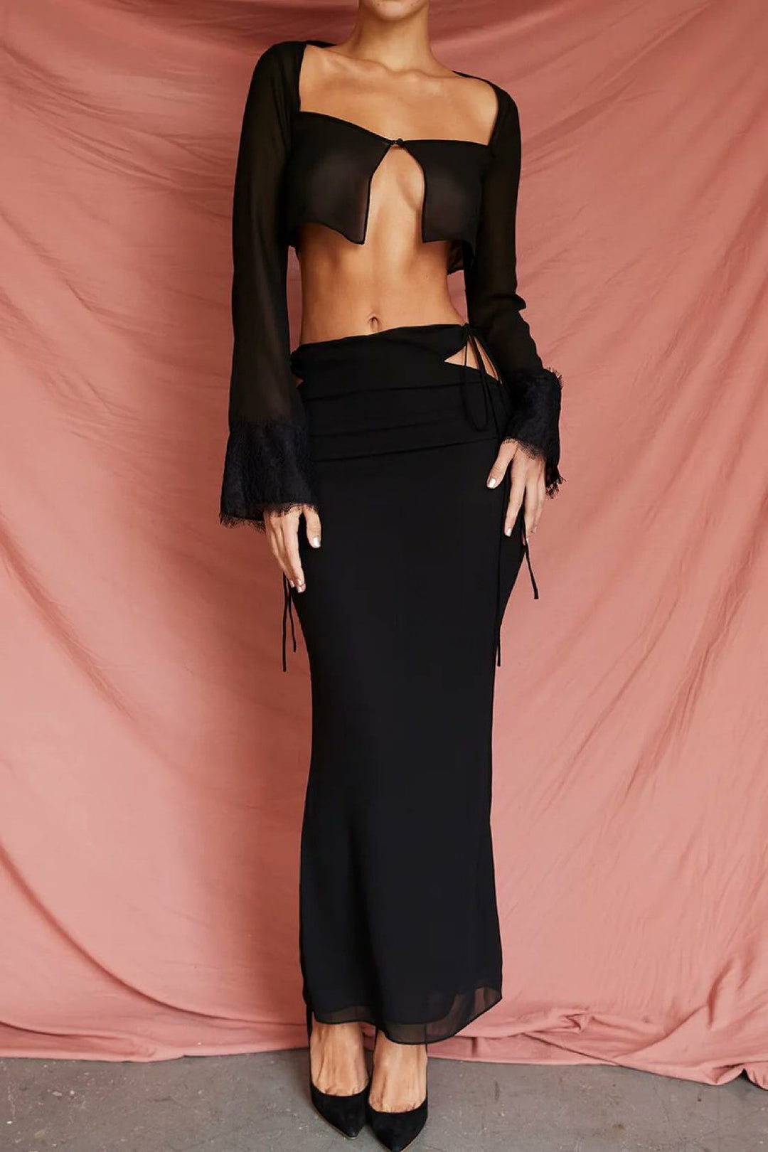 Tara Madeleine Set (Black) - First Date Rentals