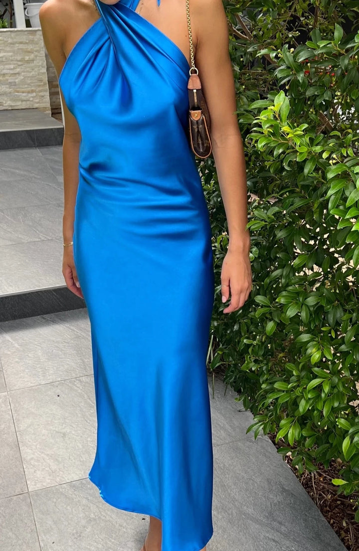 Crossover Maxi (Blue) - First Date Rentals