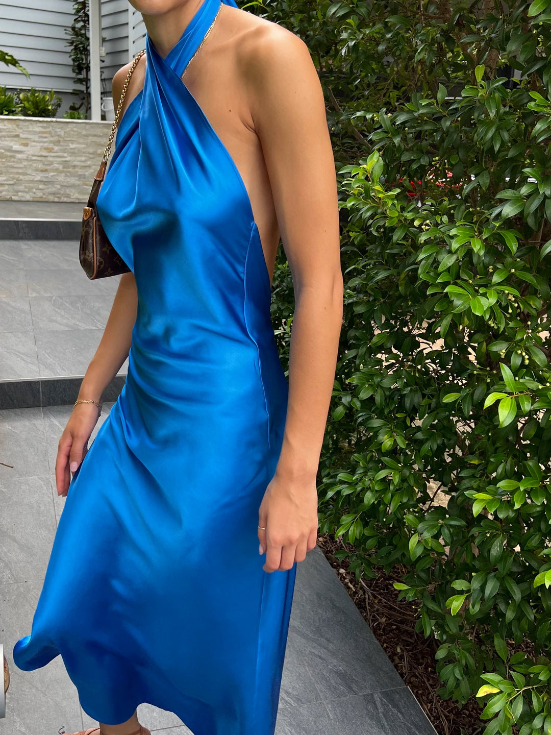 Crossover Maxi (Blue) - First Date Rentals