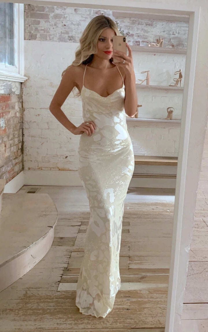 Primrose Dress - First Date Rentals